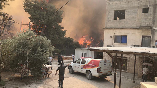 فيديو.. رعب في إسرائيل بسبب سلسلة الحرائق الضخمة