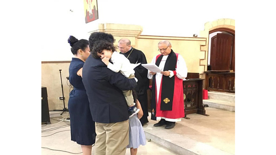 الكنيسة الأسقفية تتم معمودية  مشتركة مع كنيسة الروم الكاثوليك