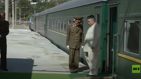 فيديو .. زعيم كوريا الشمالية يتفقد أضرار الإعصار