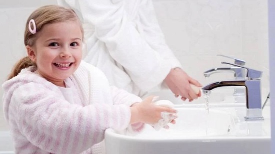 فى اليوم العالمى.. غسل اليدين يحميك من كورونا وفيروسات أخرى