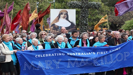 بالصور.. أستراليا تحتفل بمرور عشر سنوات بأعلان مارى ماكيلوب كأول قديسة أسترالية 
