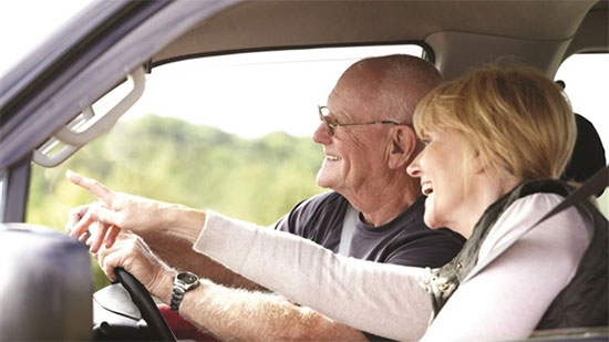 نصائح هامة لكبار السن عند قيادة السيارات