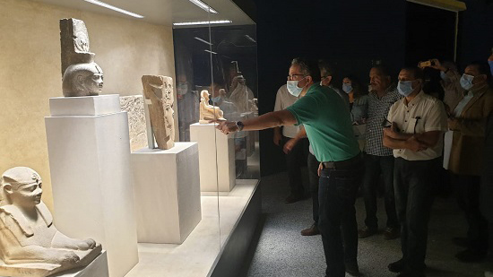 العناني يتفقد متحف شرم الشيخ