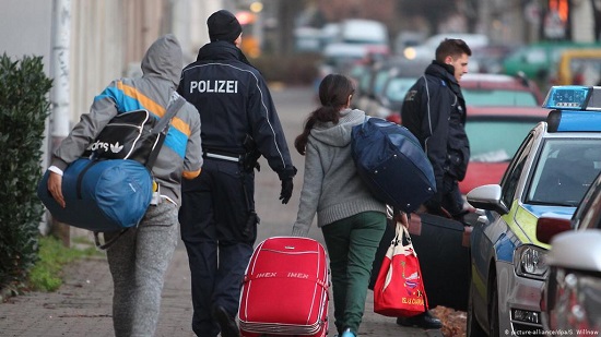  ترحيل طالبي اللجوء محور مباحثات أمنية بين النمسا وايطاليا 