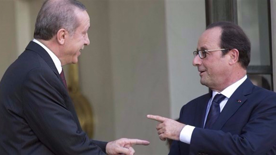  هولاند: سياسة أردوغان تذكي النزاعات على أبواب أوروبا.. ويطالب بإقصاء تركيا من الناتو