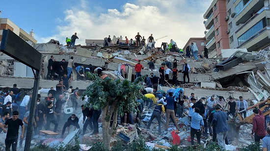  إسرائيل : عرضنا على تركيا مساعدات للتخفيف من معاناة زلزال إزمير