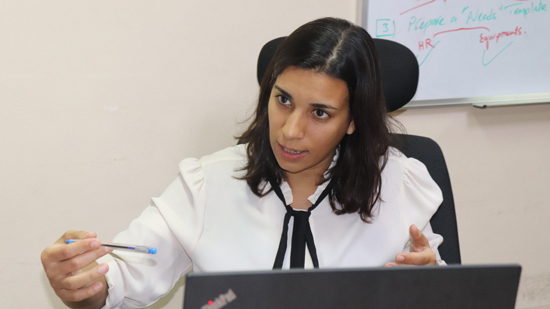  منى حمد الله منسق مشروع تطوير مراكز استضافة وتوجيه المرأة