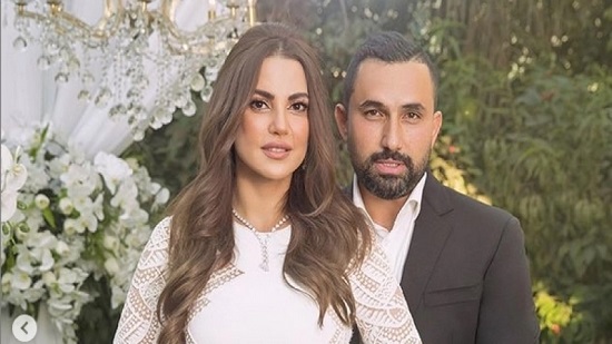 6 مشاهد من حفل زفاف درة وهاني سعد: 3 فساتين وبكاء وحضور الثنائيات
