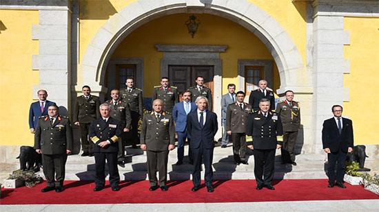 وزير الدفاع يعود إلى أرض الوطن بعد زيارته الرسمية للبرتغال 