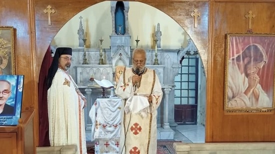 البطريرك إبراهيم اسحق يترأس صلاة القداس للمتنيح الأب ميشيل ليبورديه
