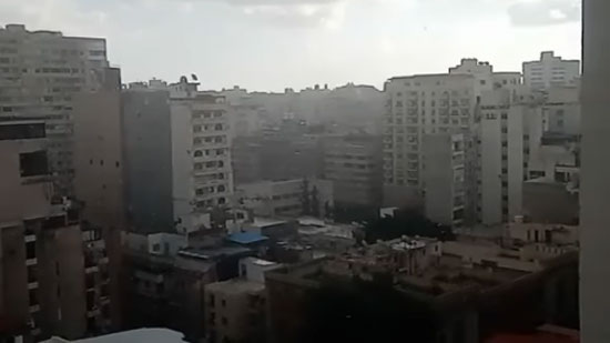 بالفيديو.. أمطار في محافظة الإسكندرية