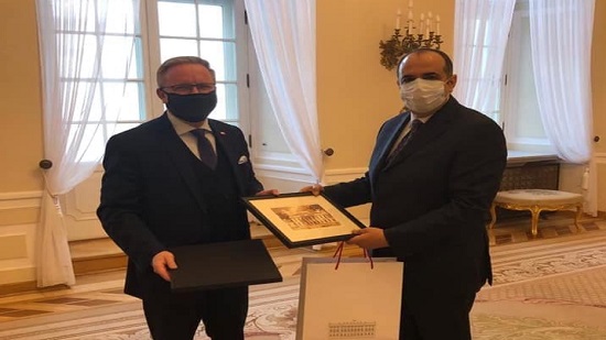 رئاسة جمهورية بولندا تودع السفير المصري في وارسو بمقر القصر الرئاسي
