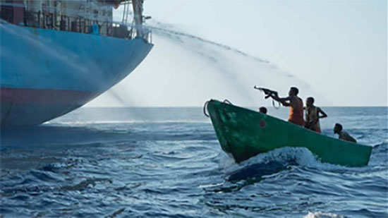 
الخارجية المصرية تتحرك لتأمين سلامة وعودة المصريين المختطفين في حادث قرصنة على سفينة بسواحل نيجيريا