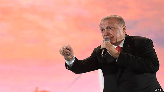 أردوغان يبيع 10% من بورصة اسطنبول إلى قطر ورئيس الوزراء التركي الأسبق يتهمه بالخيانة