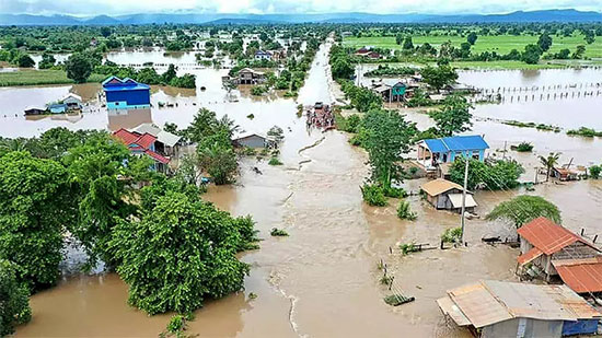 الفيضانات تقتل 24 شخص في تايلاند 
