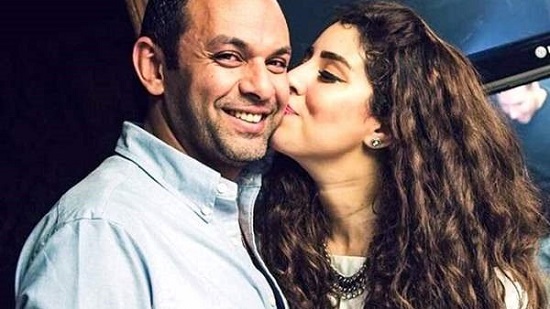 آيتن عامر ترد على الانتقادات بسبب قبلة زوجها محمد عز العرب