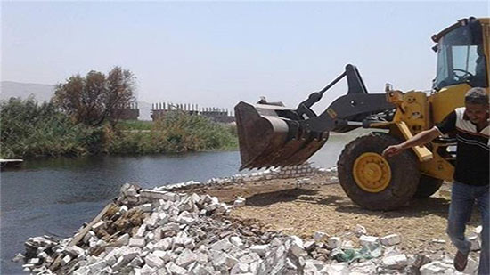 
وزير الري يعلن استخدام صور الأقمار الصناعية لرصد التعديات على نهر النيل والبناء على الأراضي الزراعية 