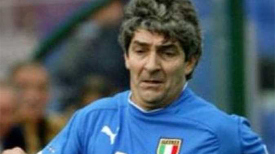 وفاة باولو روسي مهاجم إيطاليا الفائز بكأس العالم عن عمر يناهز 64 عامًا