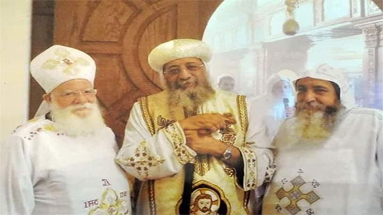 إقامة صلوات تجنيز القمص ميخائيل عطية بكنيسة رئيس الملائكة بالإسماعيلية