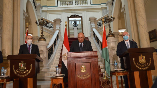 مصر والأردن وفلسطين تؤكد العمل على استئناف مفاوضات جادة لإنهاء جمود عملية السلام