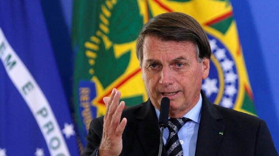 الرئيس البرازيلي: لقاح كورونا سيحولكم لتماسيح وينبت لحية للنساء
