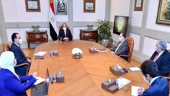 الرئيس السيسي يوجه بقيام صندوق تحيا مصر بدعم توفير لقاح كورونا للفئات المستحقة ذات الأولوية