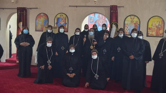 في رأس السنة الميلادية.. أحد عشر راهبًا جديدًا وقمصان لبرية الريان وجبل النقلون بالفيوم