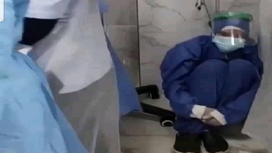 الإفتاء تنشر صور ممرضة مستشفى الحسينية المذعورة من عدد الوفيات وتناشد المصريين الالتزام بارتداء الكمامة
