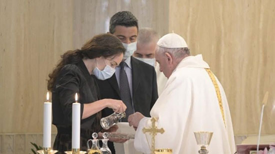 رسميًا.. البابا فرنسيس يمنح النساء خدمات كنسية كانت مقتصرة على الرجال