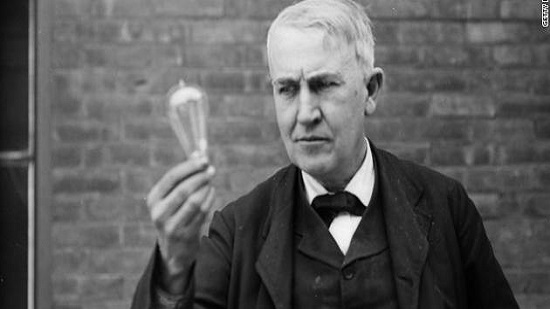 في مثل هذا اليوم.. توماس إديسون يضع أول نظام إضاءة كهربائي في الخدمة