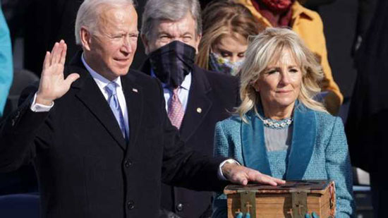 جو بايدن يؤدي اليمين الدستورية ليصبح الرئيس الـ 46 للولايات المتحدة الأمريكية