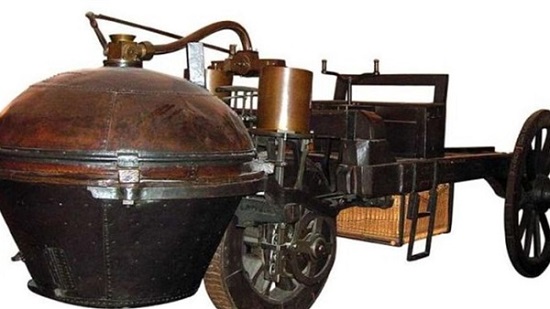  صناعة أول سيارة تعمل بالبخار