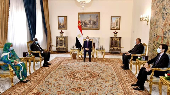 الرئيس السيسي يؤكد أن مصر لم ولن تدخر جهداً تجاه دعم أشقائها الأفارقة