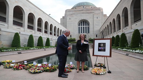 رئيس وزراء أستراليا يبدأ السنة البرلمانية بصلاة الشكر وزيارة النصب التذكارى للشهداء 