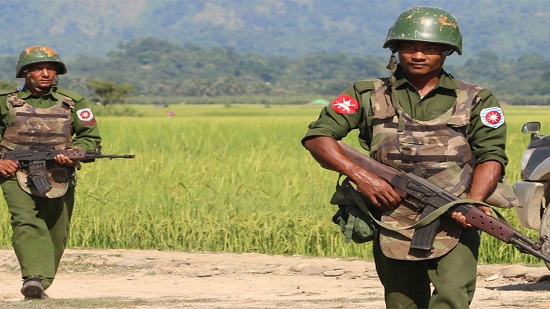 صحيفة بورمية : جيش بورما نفذ حملة اعتقالات بعد التوتر مع الحكومة المدنية 

