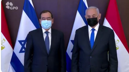 بالفيديو.. وزير البترول المصري يلتقي بنيامين نتنياهو في إسرائيل