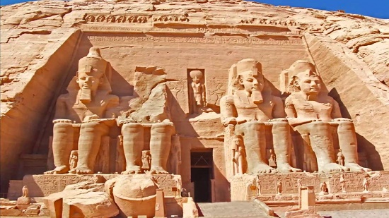  وزارة السياحة والآثار تطلق جولة افتراضية لمعبد رمسيس الثاني بأبو سمبل
