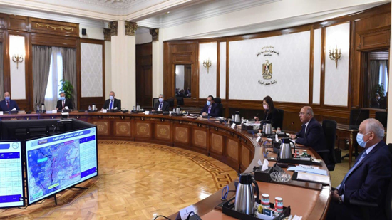 رئيس الوزراء يٌتابع الموقف التنفيذى لمشروع تطوير الطريق الدائرى حول القاهرة الكبرى
