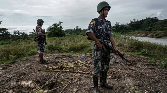 جيش بورما يقتل المحتجين بالرصاص الحي 
