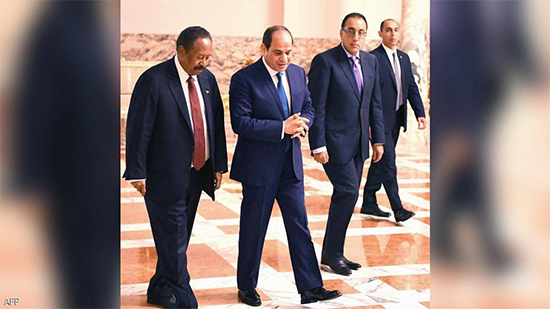 السيسي أثناء لقاء سابق مع رئيس الوزراء السوداني