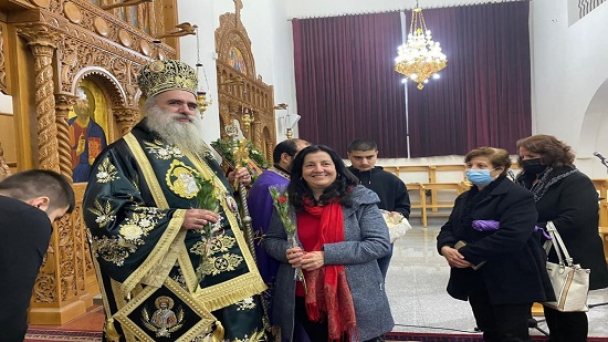  مطران القدس يكرم السيدات بمناسبة عيد الأم بكنيسة القديس جاورجيوس
