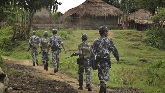نيويورك تايمز : انشقاق ضباط عن الجيش البورمي لقمعه رافضي الانقلاب العسكري 