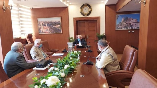 محافظ بورسعيد يلتقي أعضاء اللجنة العليا للتقييم بالهيئة العامة للخدمات الحكومية 