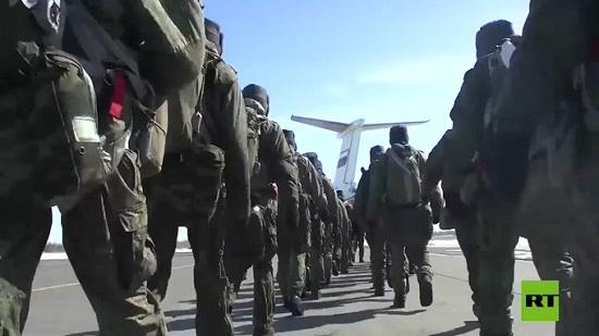  فيديو .. قوات الإنزال الروسية تستولي على مطار للعدو
