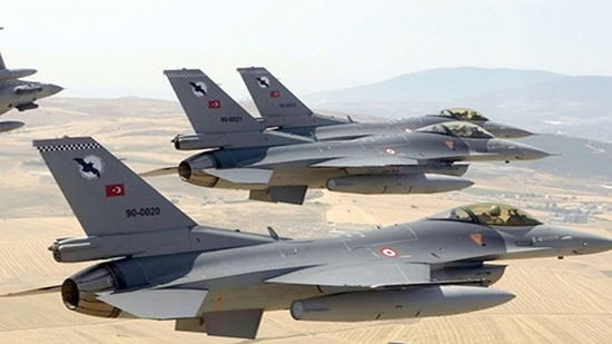 طائرة تركية تقصف مناطق في شمالي العراق