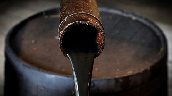 بلومبيرغ تتوقع ارتفاع أسعار النفط بسبب نفاد المخزون منه خلال الوباء