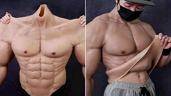 فورمة من غير جيم.. شركة صينية تطرح بدلة عضلات للرجال تشبه جلد الإنسان
