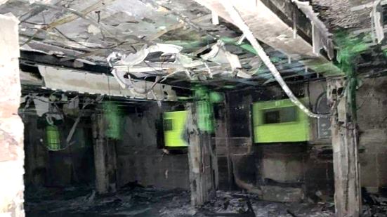بالصور اسقف الجيزة خسائر حريق كنيسة العمرانية وحزنه لتدمير النيران للمبنى