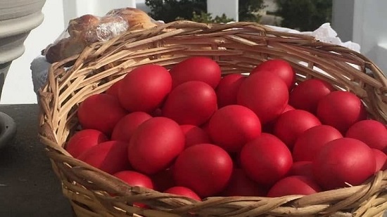  تُعيد الكنيسة في عيد القيامة باستخدام البيض 