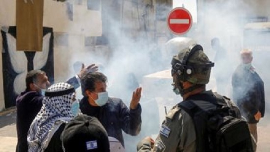 ترحيل الفلسطينيين من بيوتهم قسرا في حي الشيخ جراح